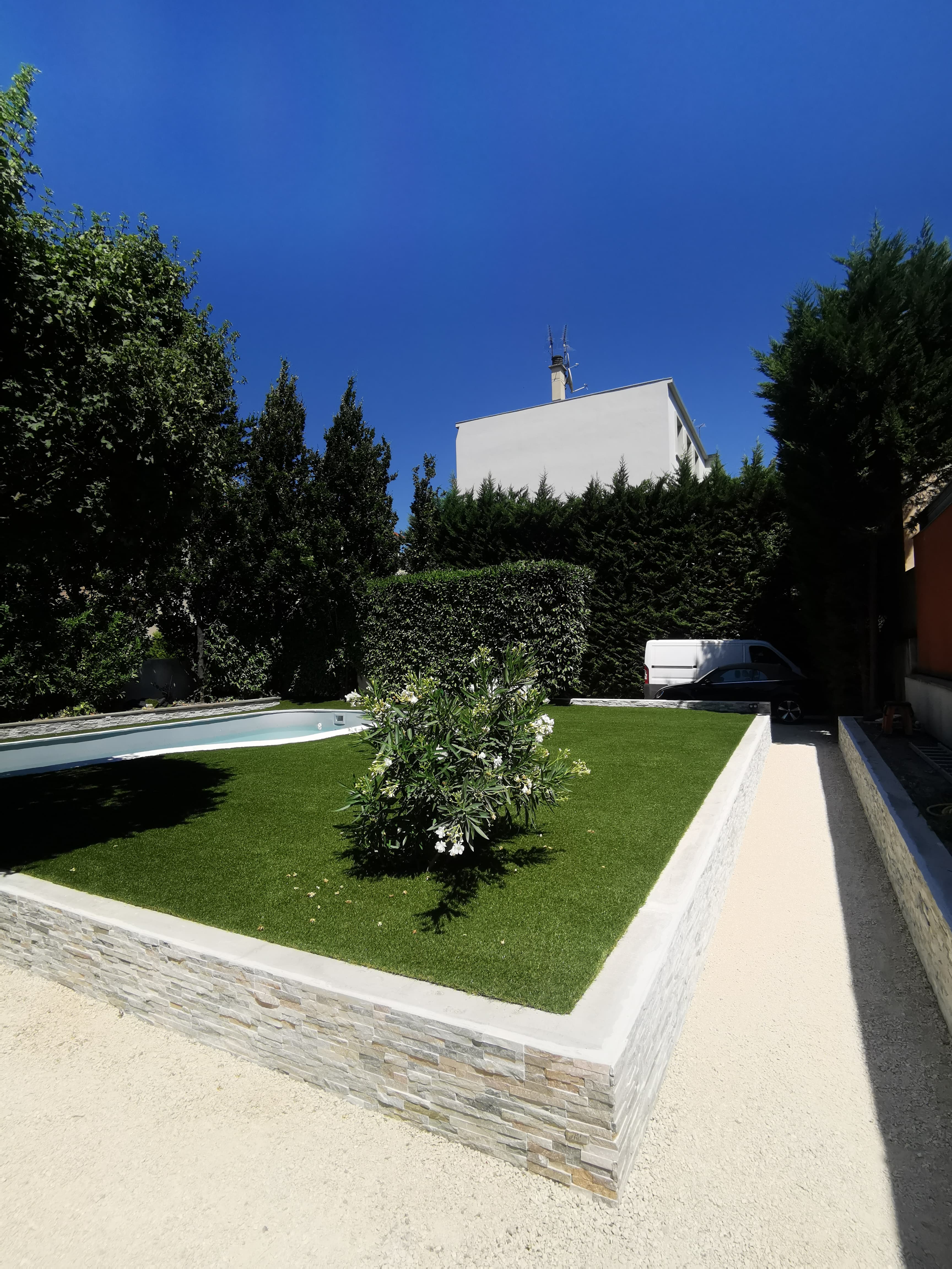 Parement pierre extérieur piscine