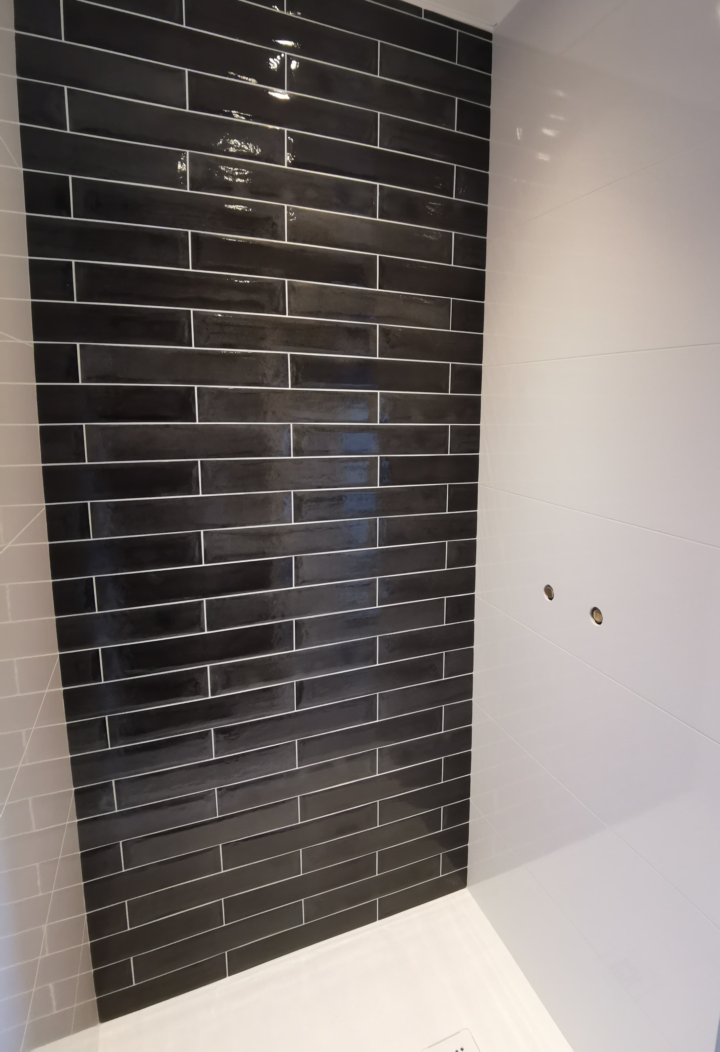 Crédence noire brillante