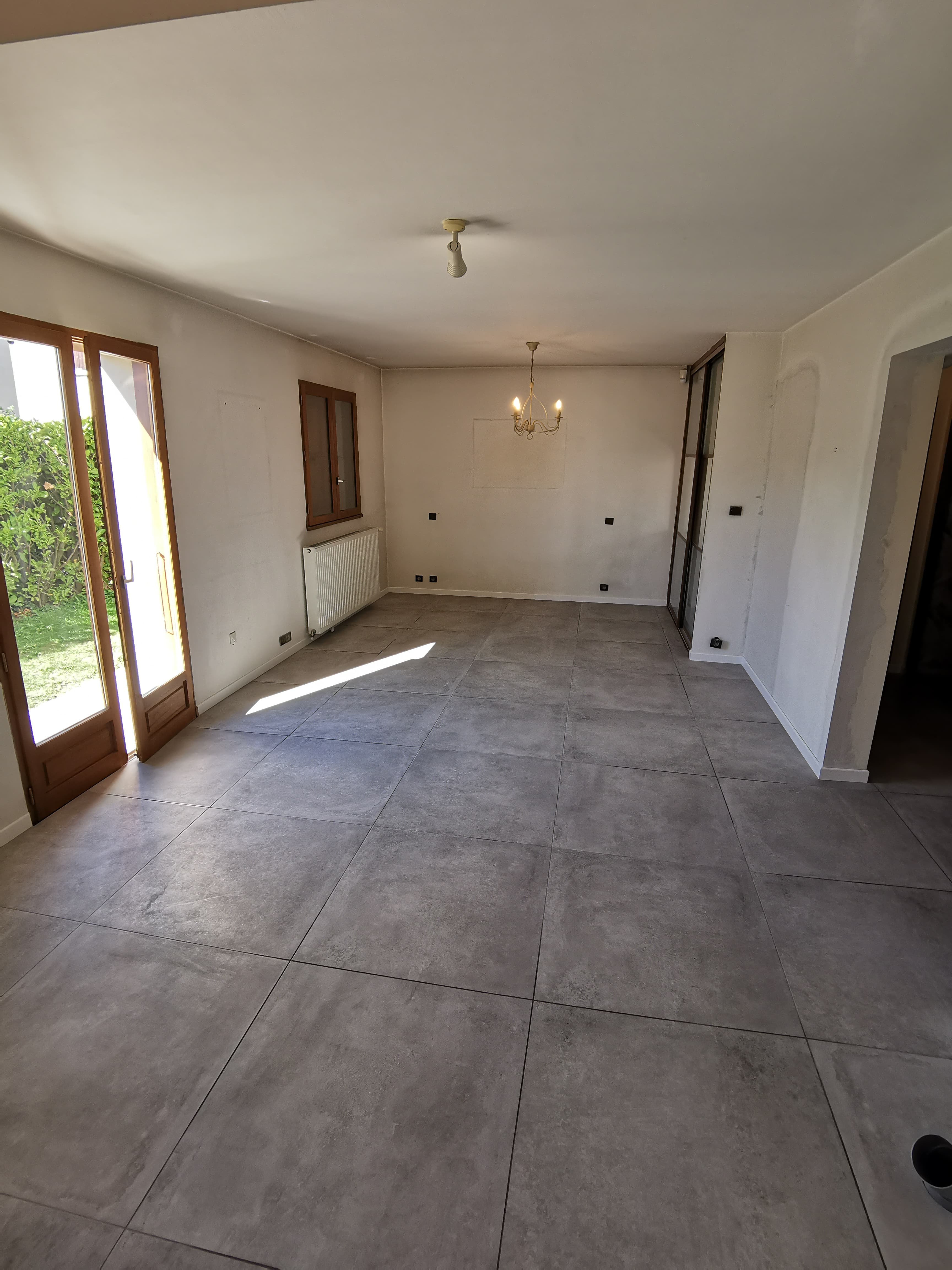 Carrelage grand format pièce à vivre